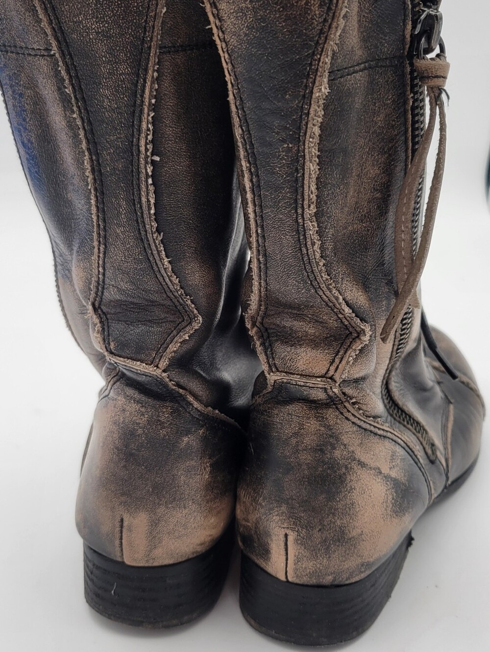 Aldo Women’s Distressed Side Zip Booties size 7.5 - Picture 4 of 6